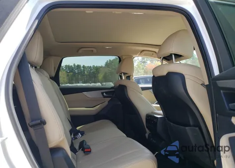 2024 Acura Mdx z USA, uszkodzony, nr VIN 5J8YE1H35RL014787